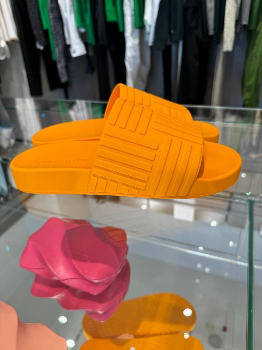 BOTTEGA VENETA Slides front view - Women's luxury Shoes