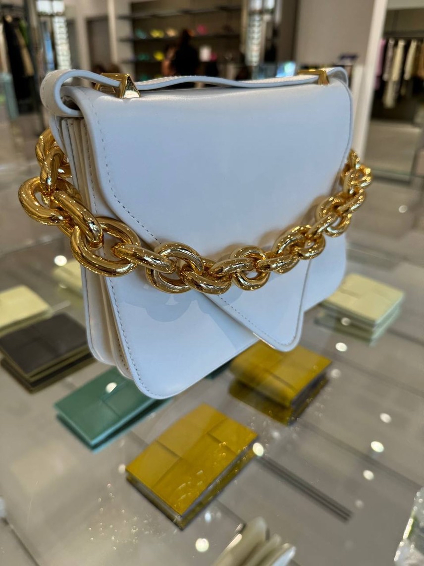 BOTTEGA VENETA Crossbody bags side view - Women's luxury Bags