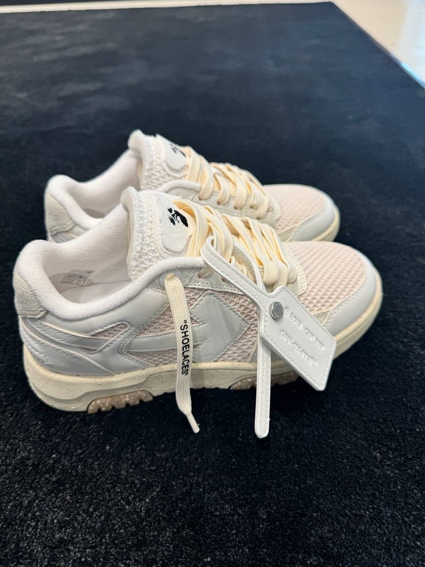 OFF-WHITE Sneakers side view - Women's luxury Shoes
