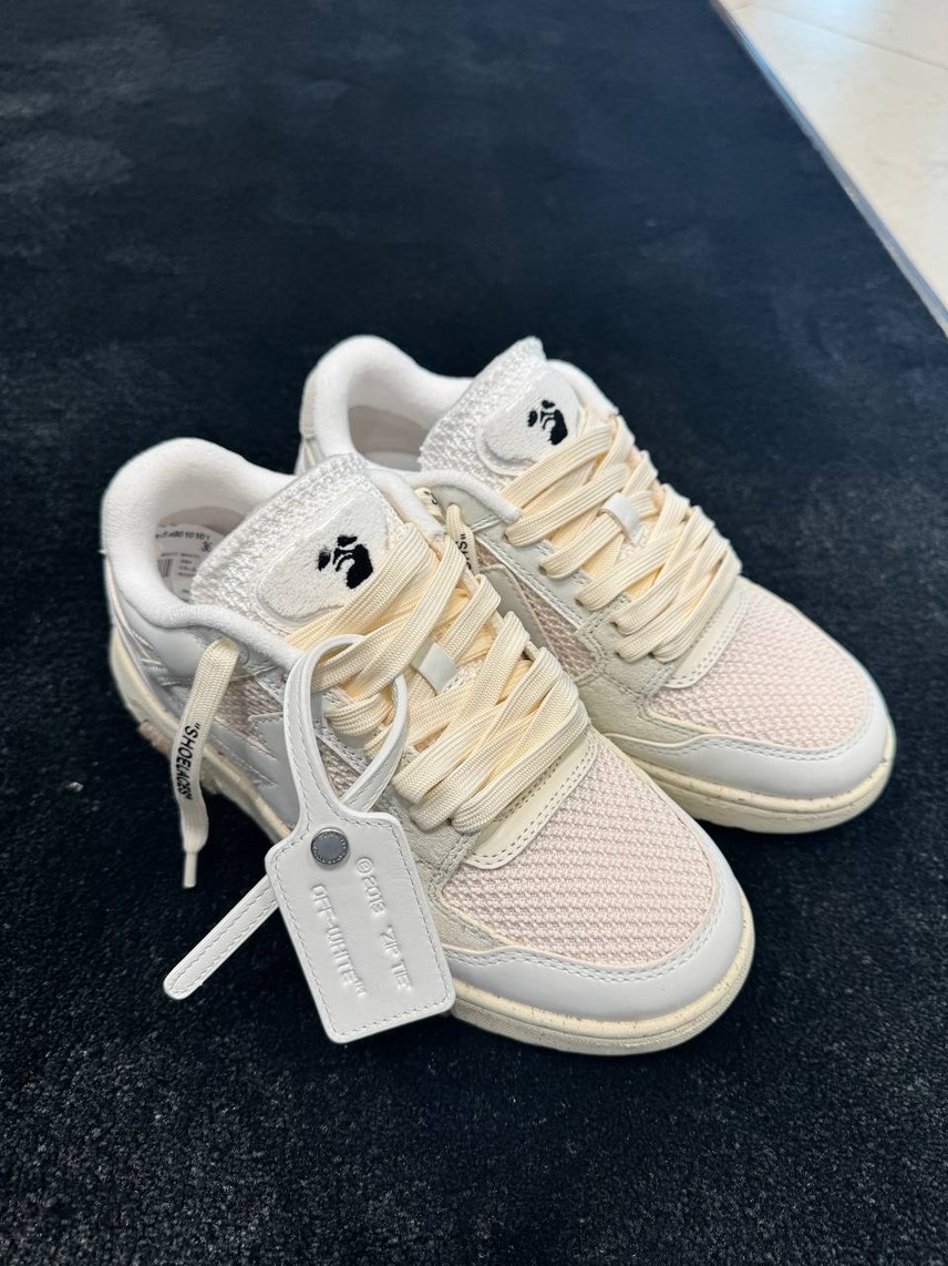 OFF-WHITE Sneakers front view - Women's luxury Shoes
