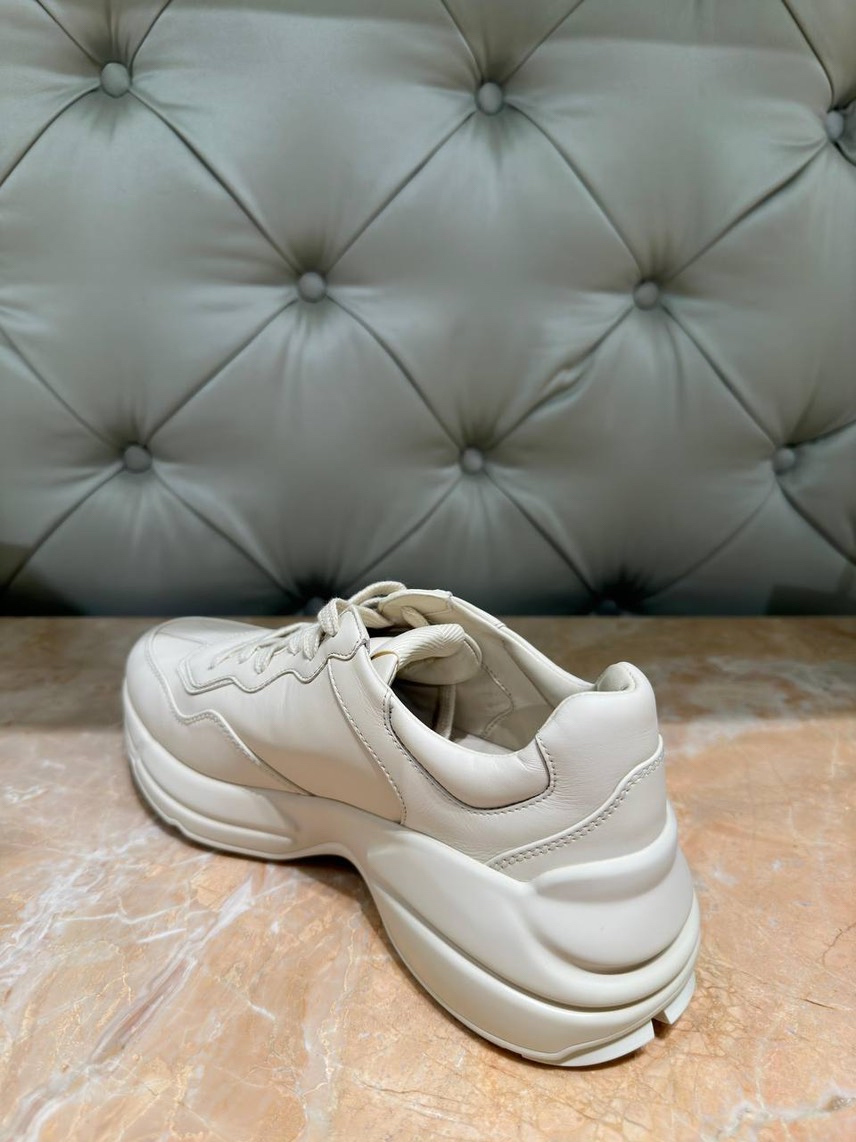 GUCCI Sneakers side view - Women's luxury Shoes