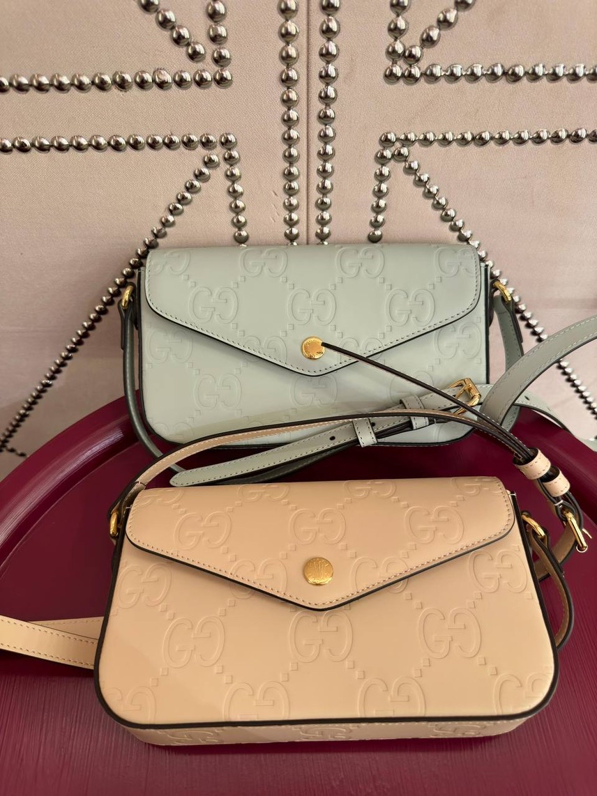 GUCCI Crossbody bags front view - Women's luxury Bags