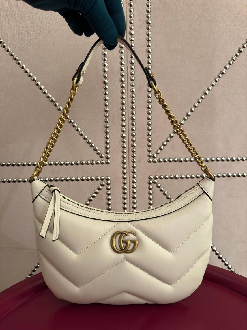 GUCCI Shoulder bags front view - Women's luxury Bags