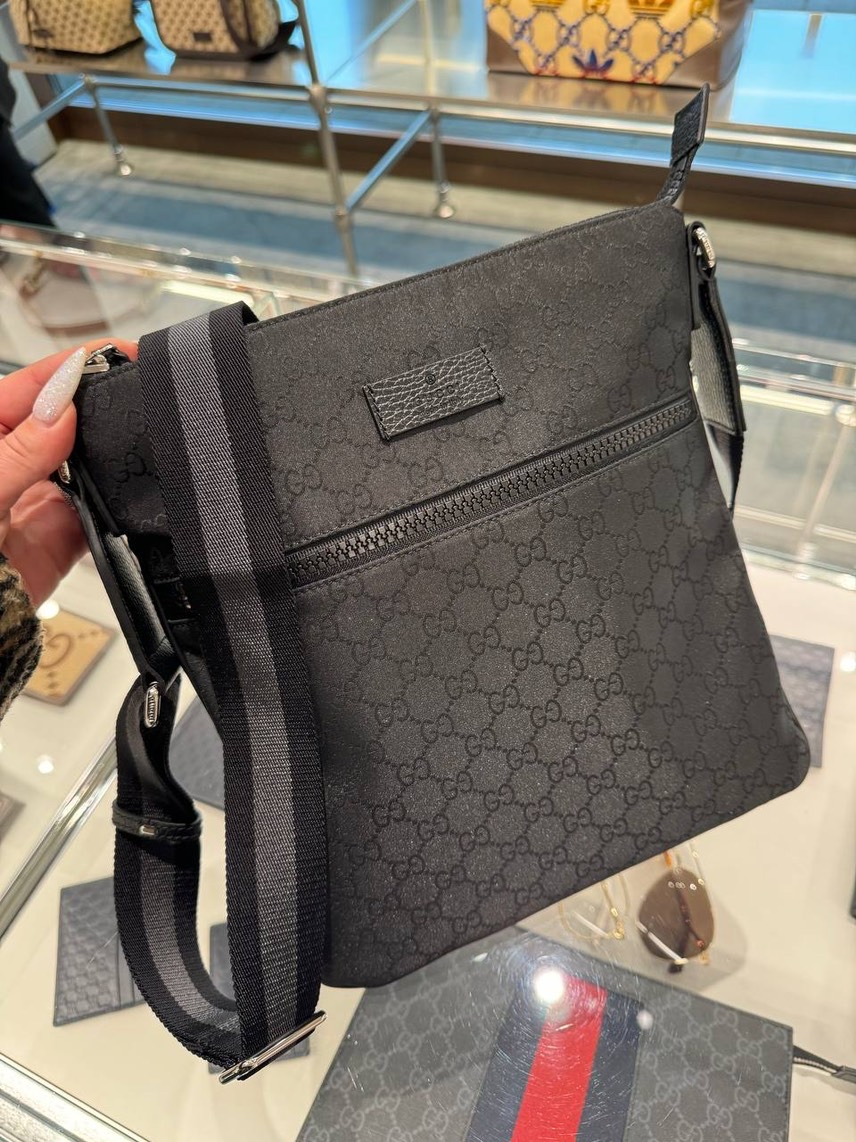 GUCCI Messenger bags front view - Men's luxury Bags