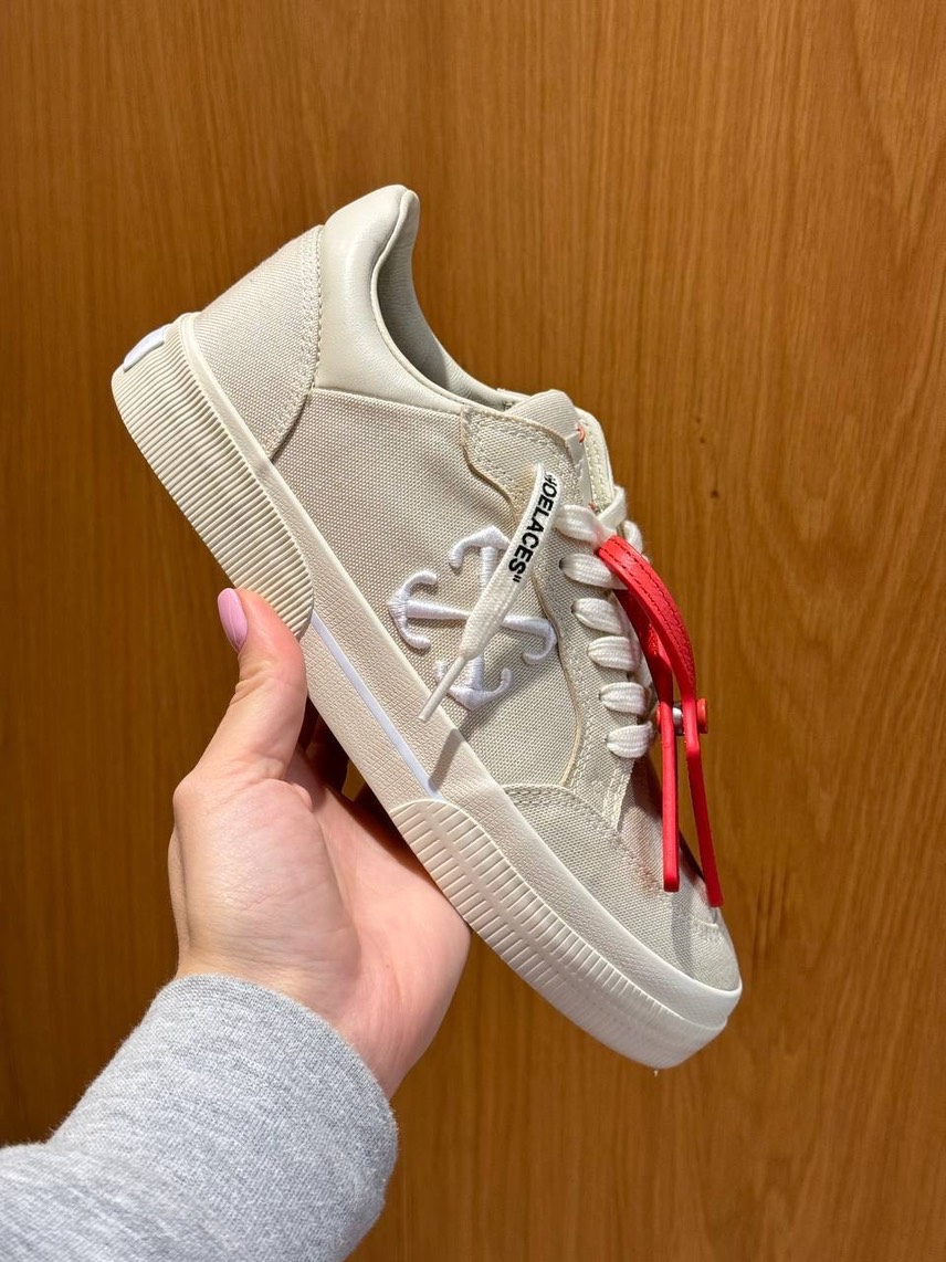 OFF-WHITE Sneakers front view - Women's luxury Shoes