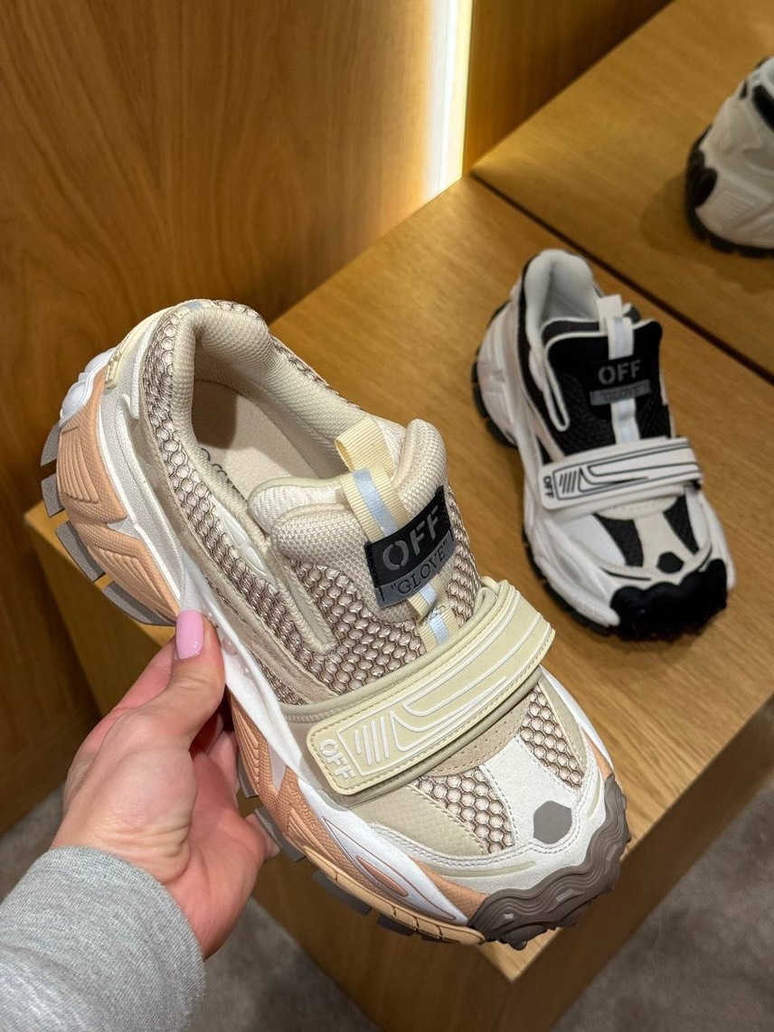 OFF-WHITE Sneakers side view - Women's luxury Shoes