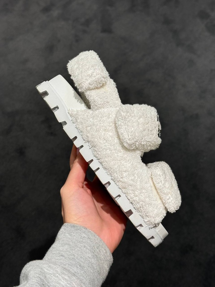 MIU MIU Sandals side view - Women's luxury Shoes