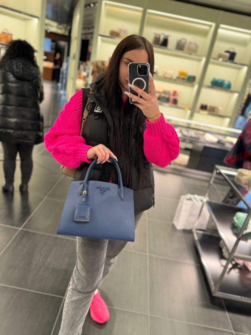 PRADA Totes side view - Women's luxury Bags