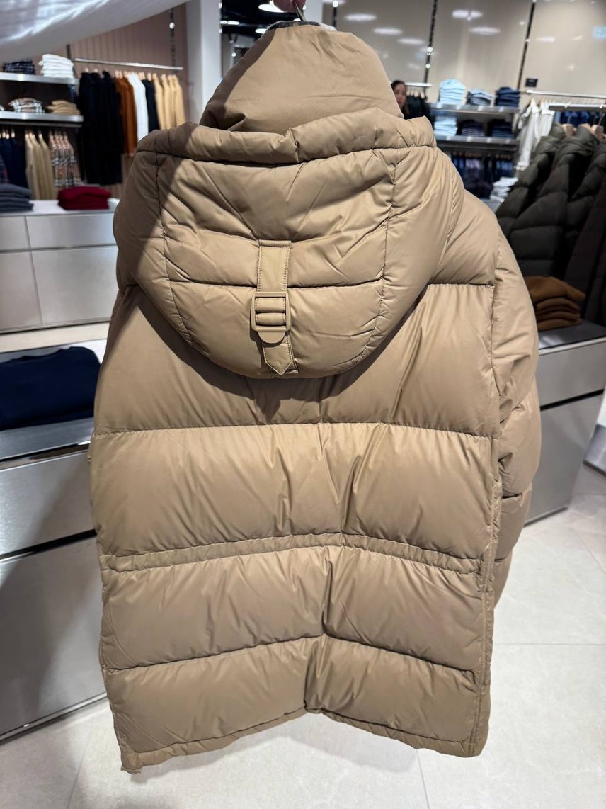 BURBERRY Down jacket side view - Men's luxury Clothes