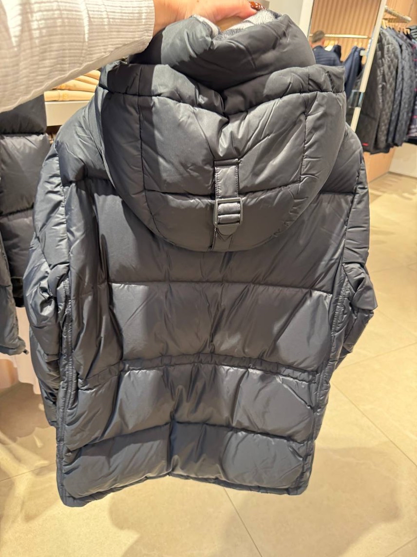 BURBERRY Down jacket side view - Men's luxury Clothes