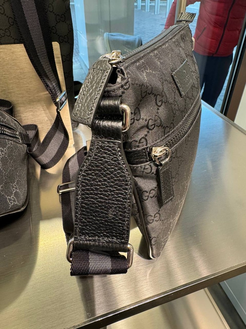 GUCCI Messenger bags side view - Men's luxury Bags