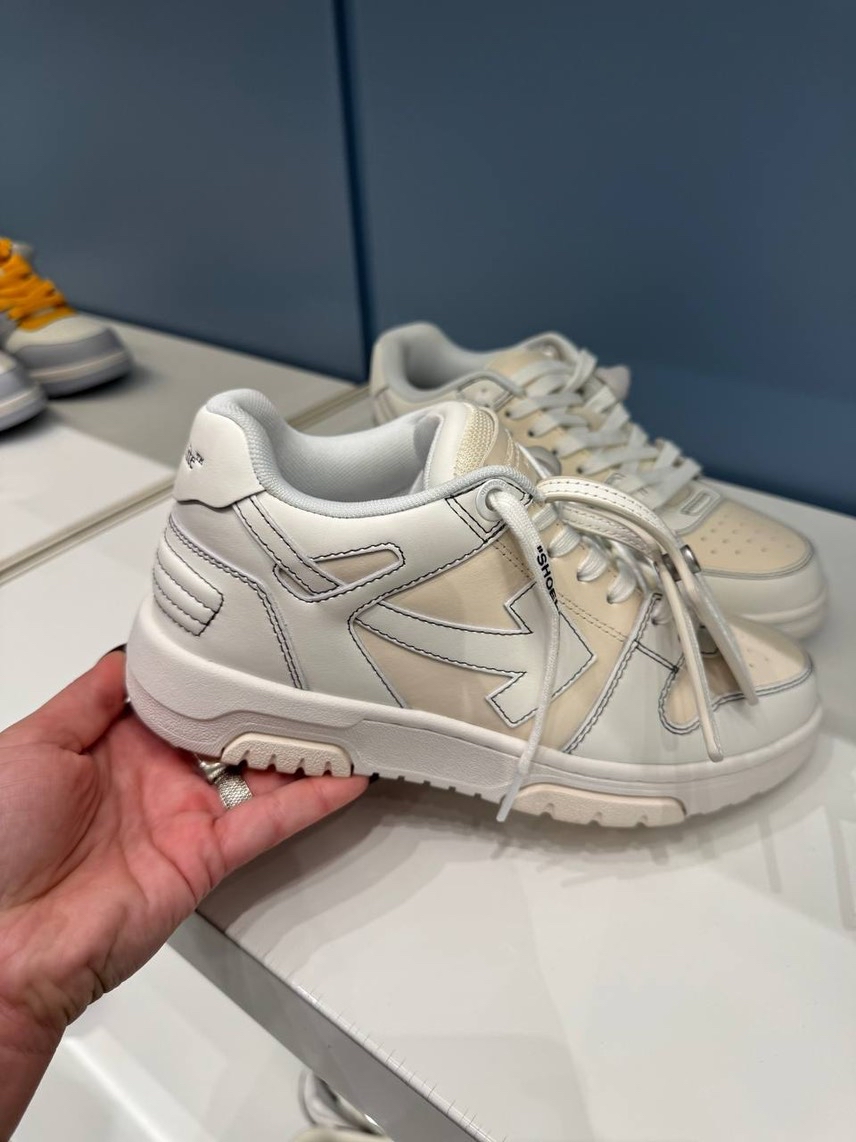 OFF-WHITE Sneakers side view - Women's luxury Shoes