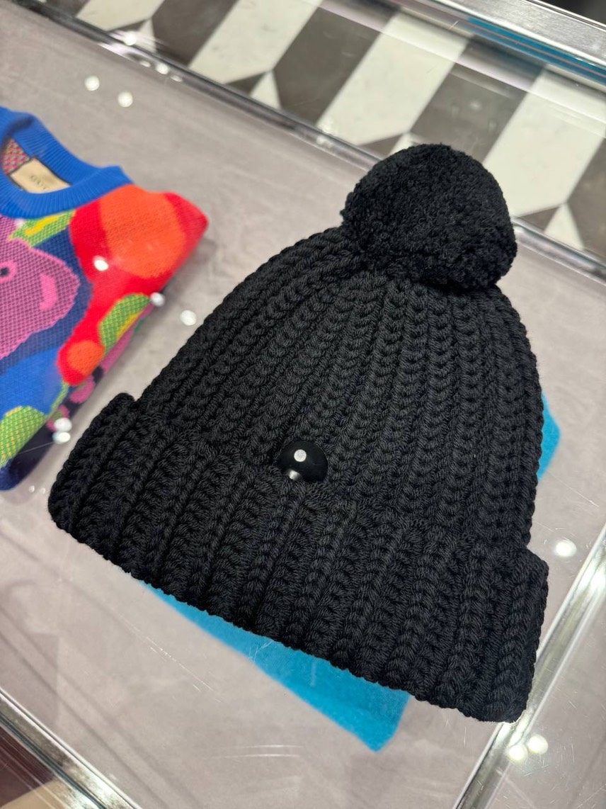 GUCCI Caps and Hats side view - Women's luxury Accessories
