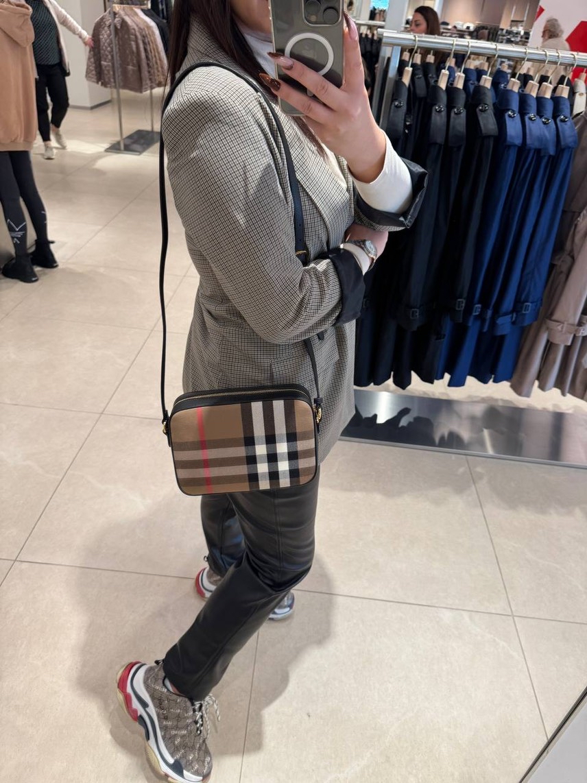 BURBERRY Crossbody bags side view - Women's luxury Bags