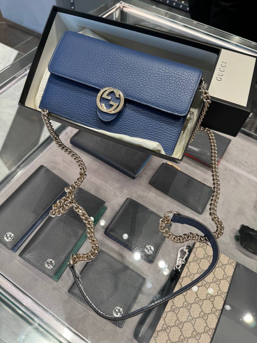 GUCCI Crossbody bags front view - Women's luxury Bags