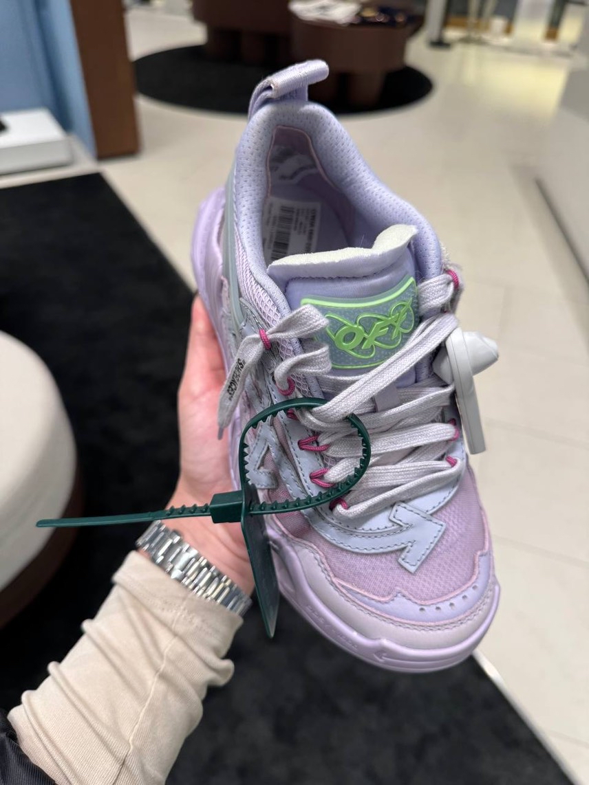OFF-WHITE Sneakers side view - Women's luxury Shoes