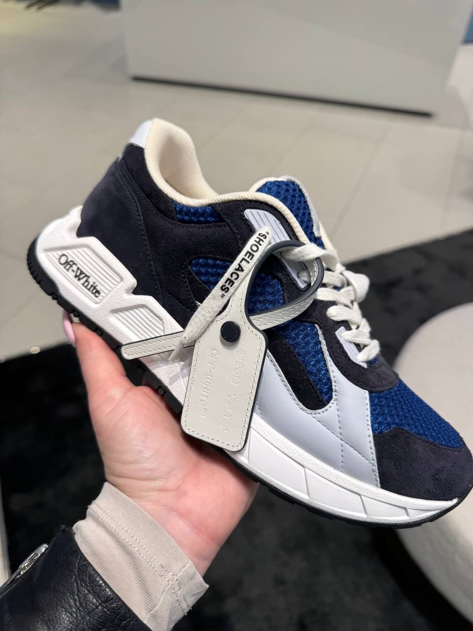 OFF-WHITE Sneakers front view - Men's luxury Shoes