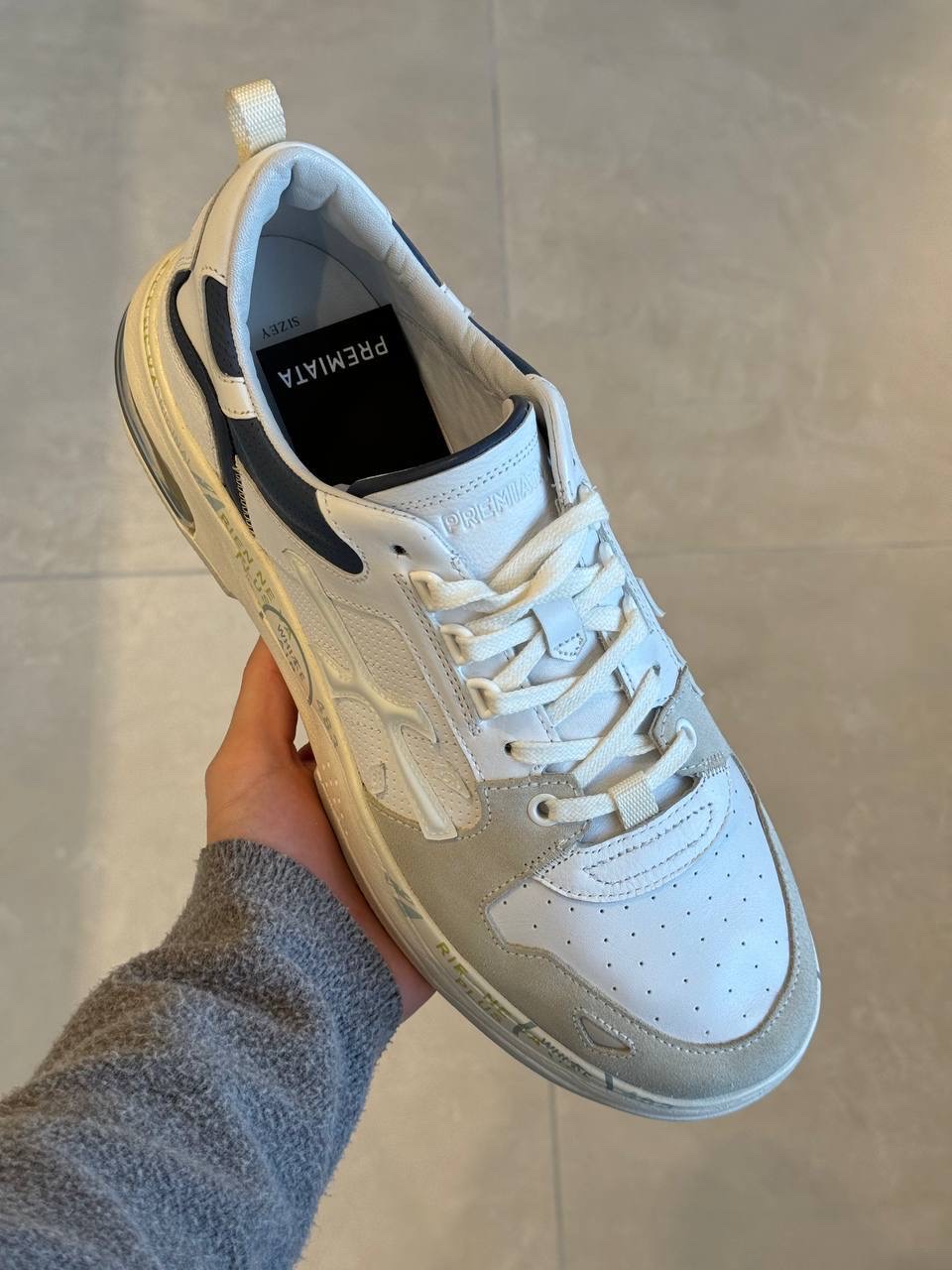 BOTTEGA VENETA Sneakers side view - Men's luxury Shoes