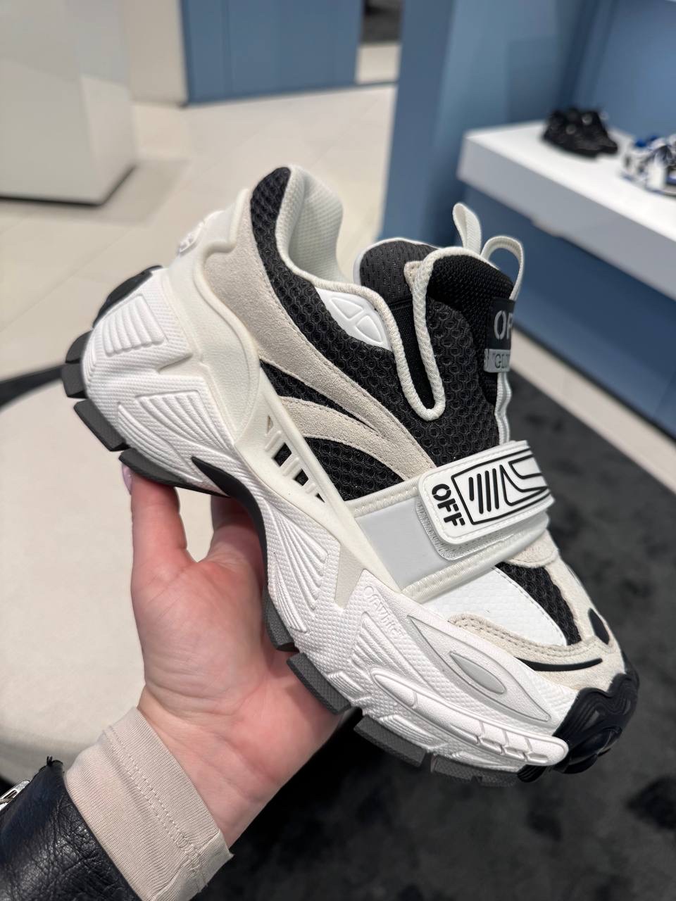 OFF-WHITE Sneakers front view - Men's luxury Shoes