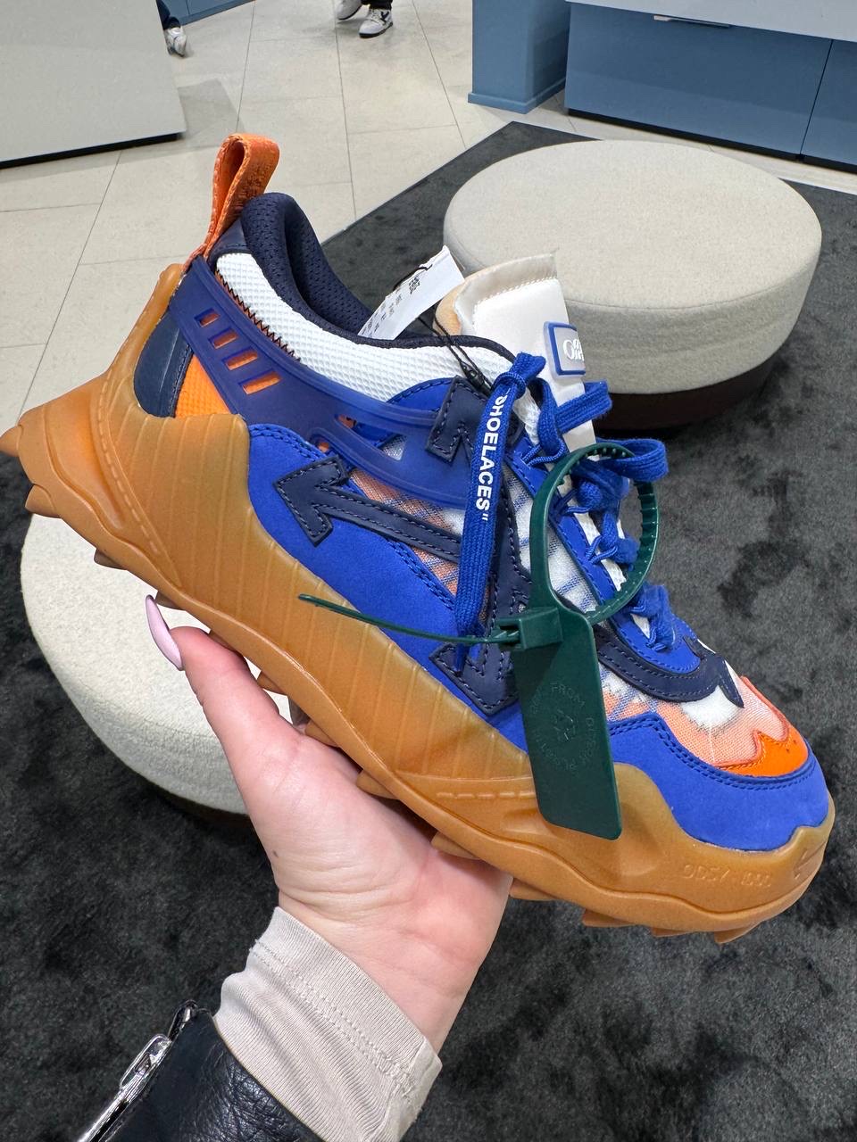 OFF-WHITE Sneakers front view - Men's luxury Shoes