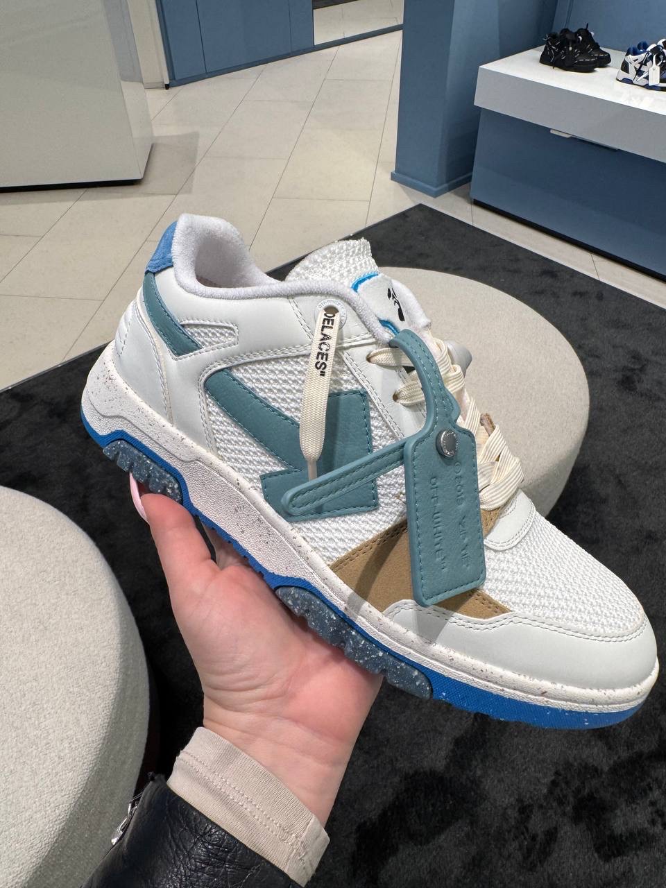OFF-WHITE Sneakers front view - Men's luxury Shoes