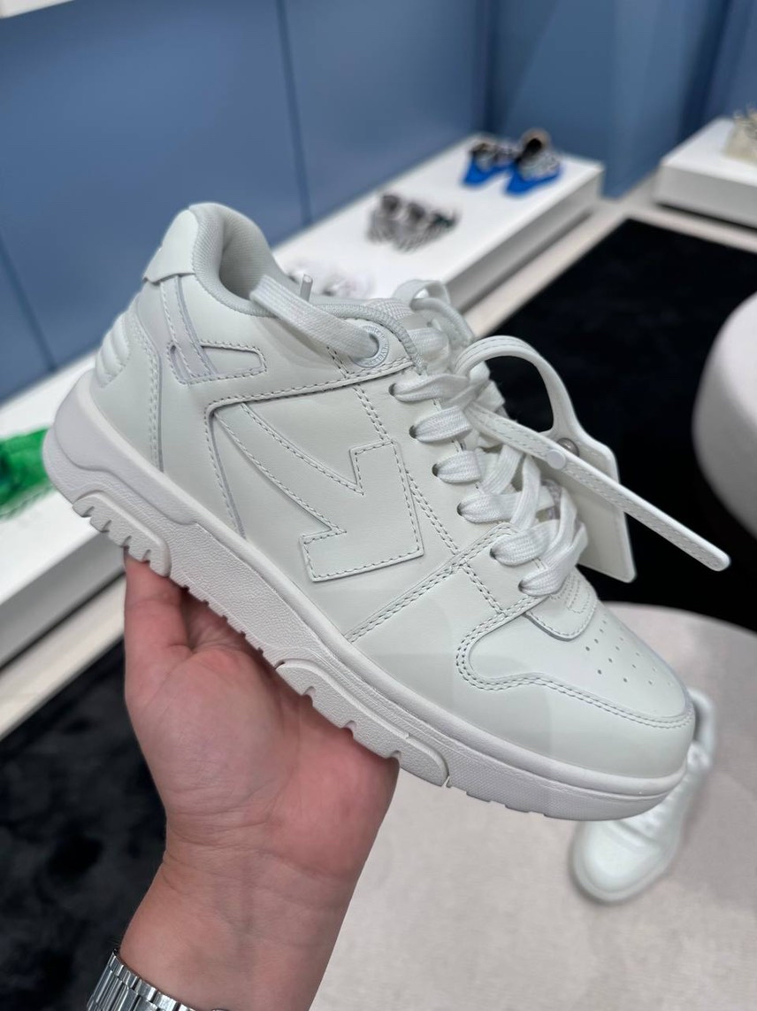 OFF-WHITE Sneakers front view - Women's luxury Shoes