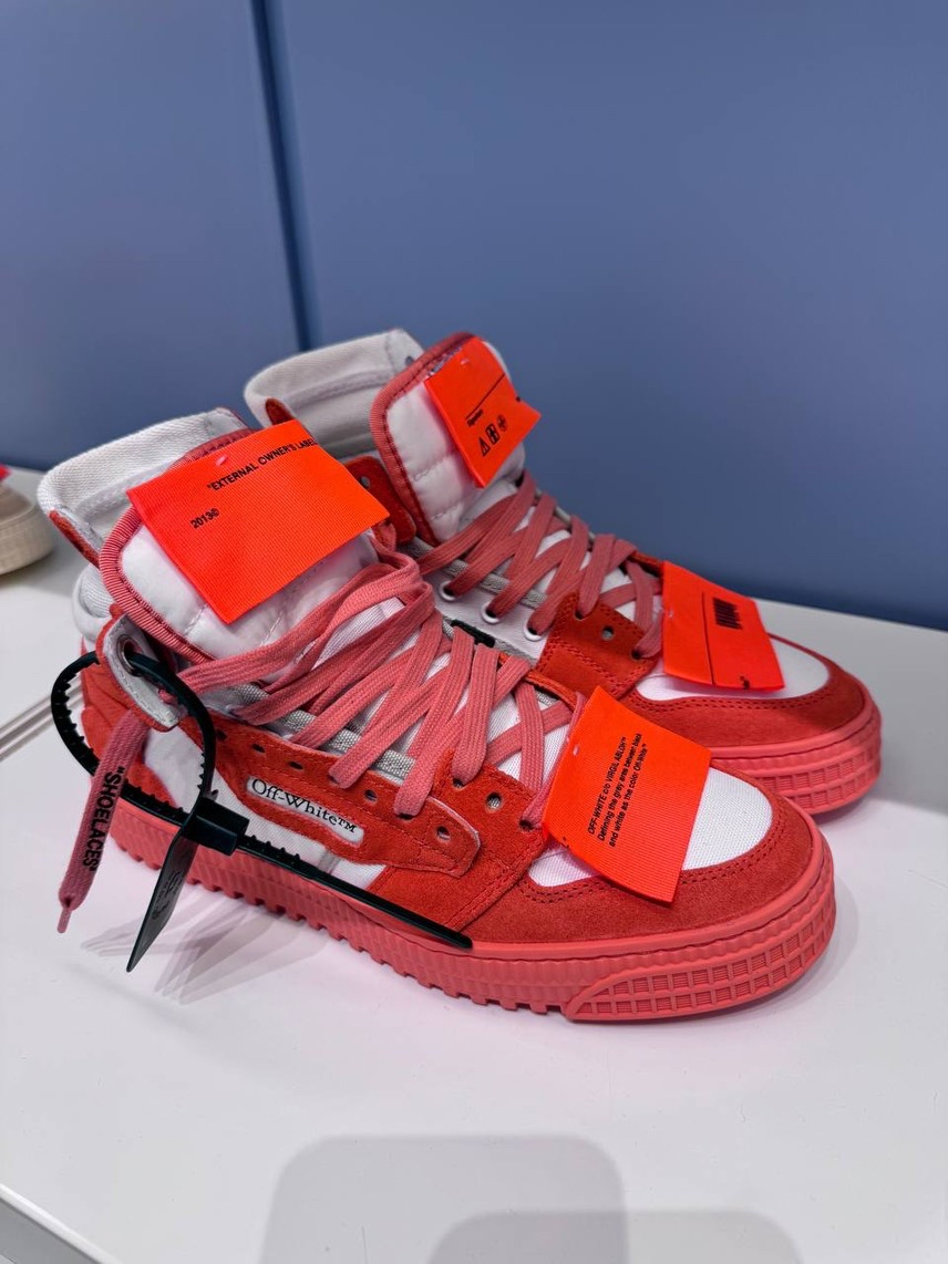 OFF-WHITE Sneakers side view - Women's luxury Shoes