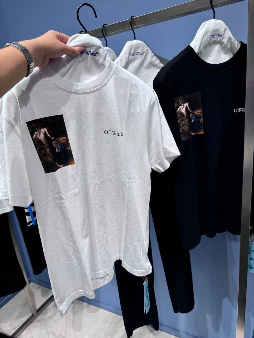 OFF-WHITE T-shirt and Polo side view - Women's luxury Clothes