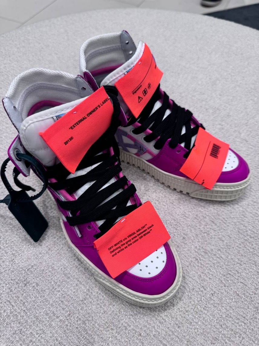 OFF-WHITE Sneakers side view - Women's luxury Shoes