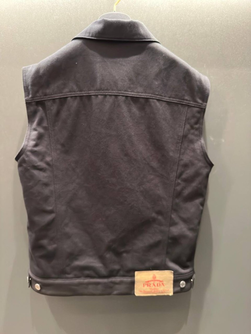 PRADA Gilets side view - Men's luxury Clothes