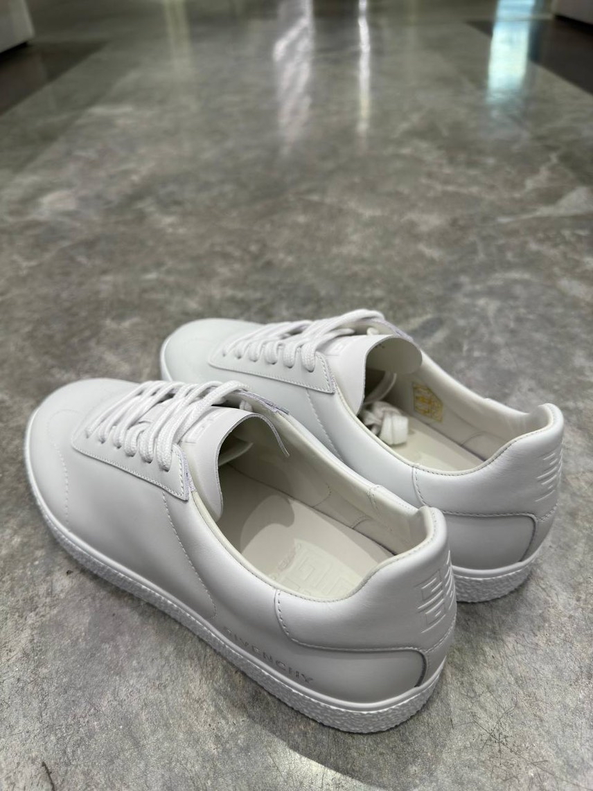 GIVENCHY Sneakers side view - Women's luxury Shoes