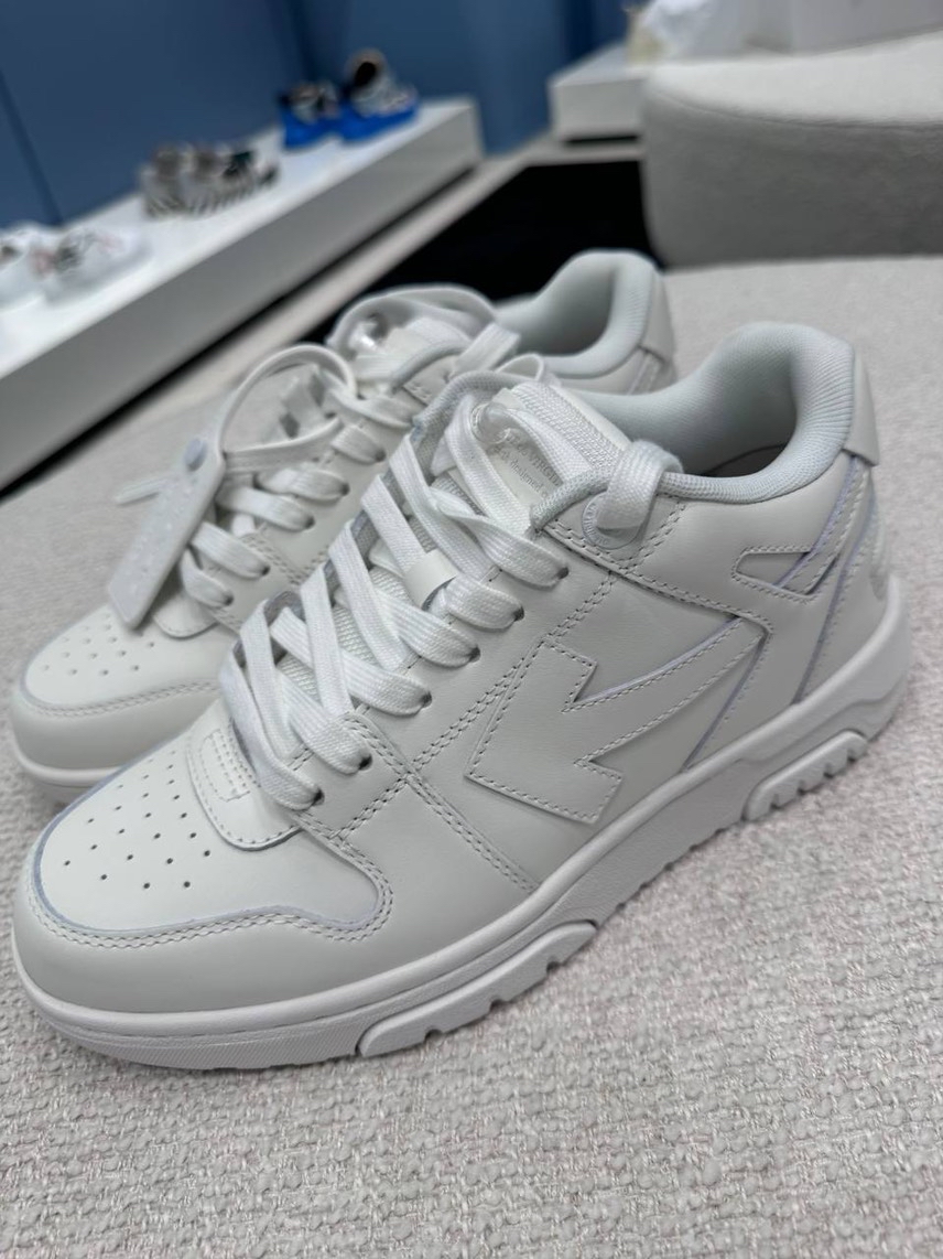 OFF-WHITE Sneakers side view - Women's luxury Shoes