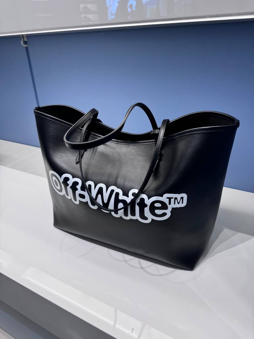 OFF-WHITE Totes front view - Women's luxury Bags