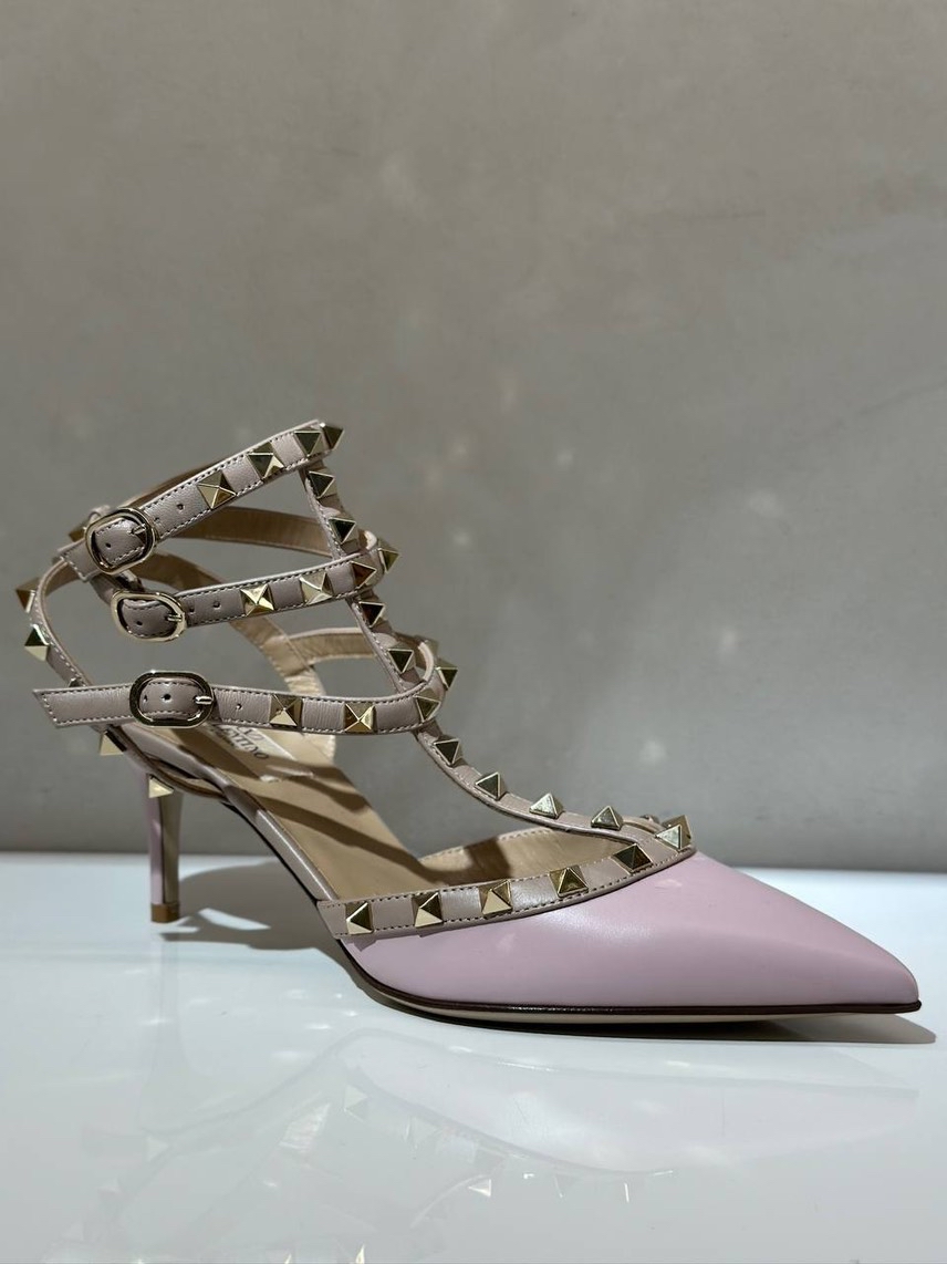 VALENTINO GARAVANI Sandals front view - Women's luxury Shoes