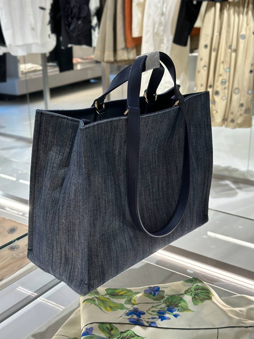 SALVATORE FERRAGAMO Totes side view - Women's luxury Bags