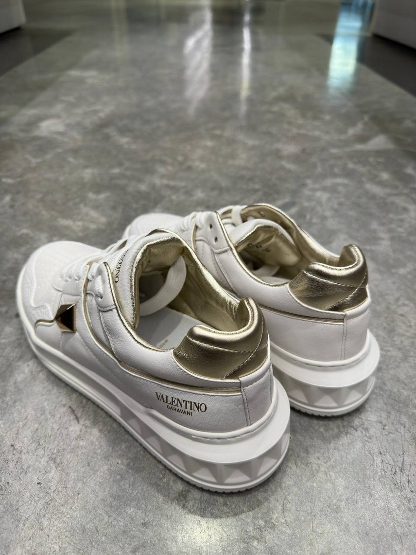 VALENTINO GARAVANI Sneakers side view - Women's luxury Shoes