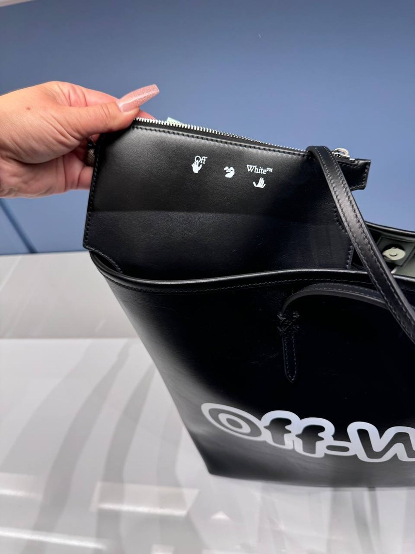 OFF-WHITE Totes side view - Women's luxury Bags