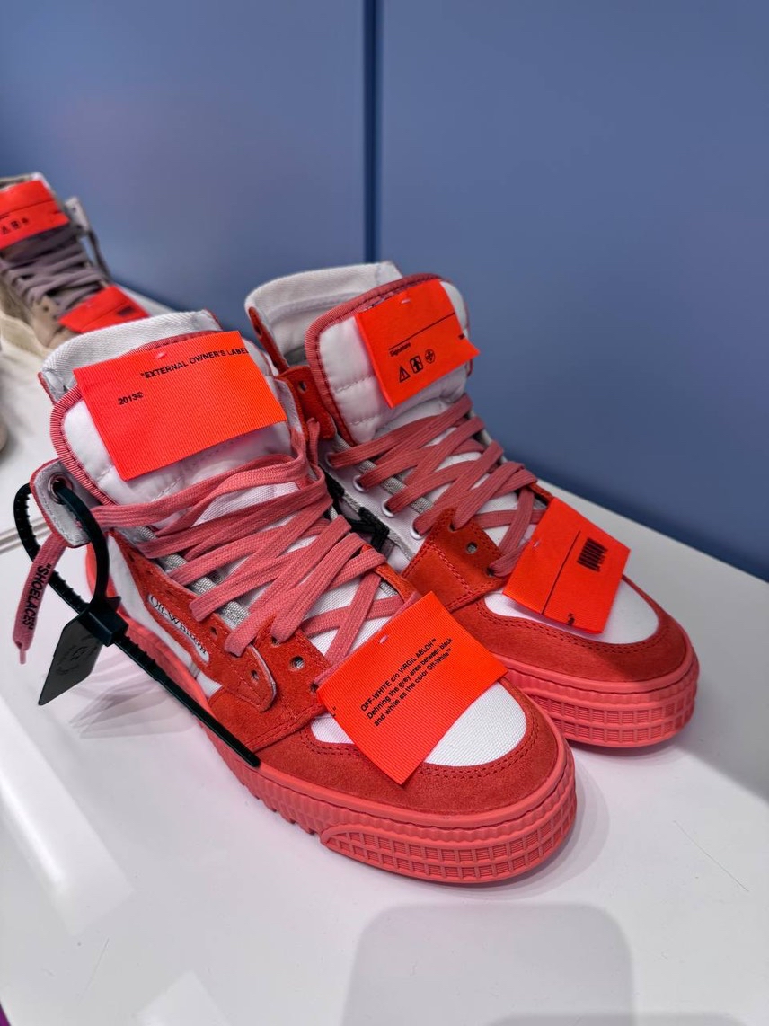 OFF-WHITE Sneakers side view - Women's luxury Shoes