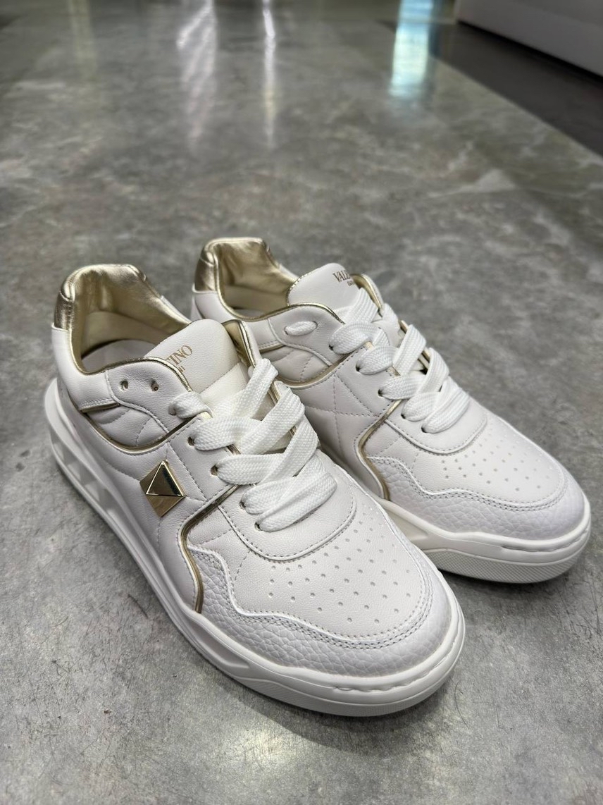 VALENTINO GARAVANI Sneakers front view - Women's luxury Shoes