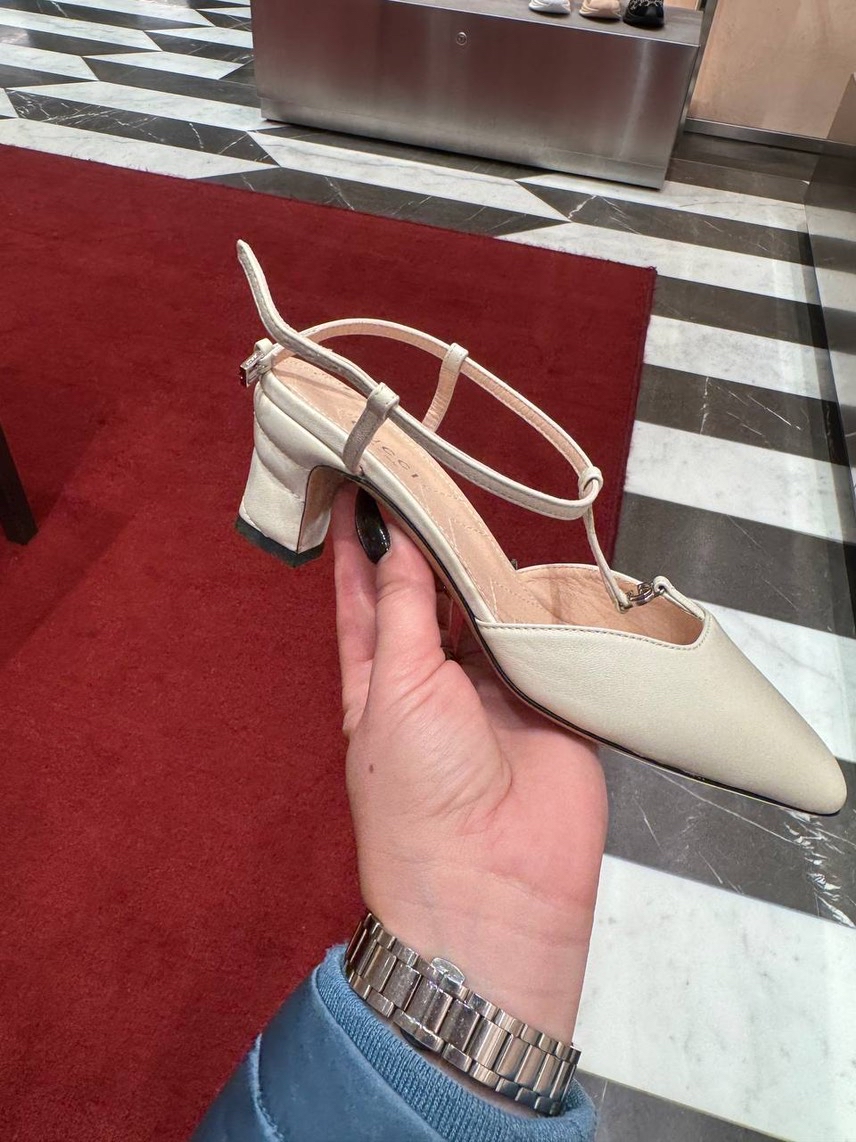 GUCCI Sandals side view - Women's luxury Shoes