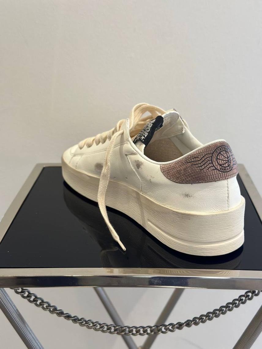 GOLDEN GOOSE Sneakers side view - Women's luxury Shoes