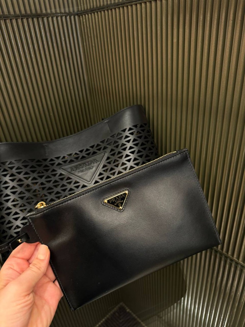 PRADA Totes side view - Women's luxury Bags