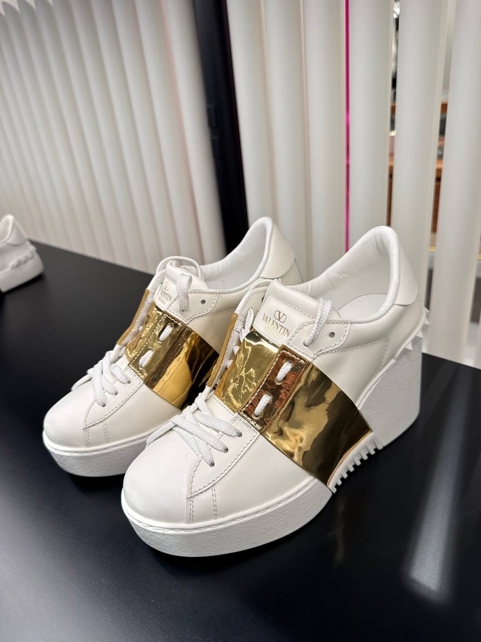 VALENTINO GARAVANI Sneakers side view - Women luxury Shoes
