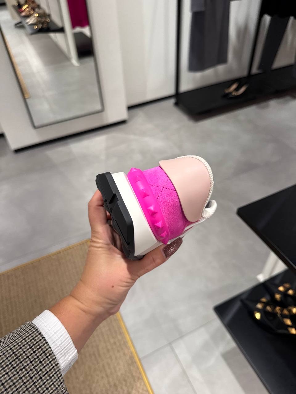 VALENTINO GARAVANI Sneakers side view - Women luxury Shoes