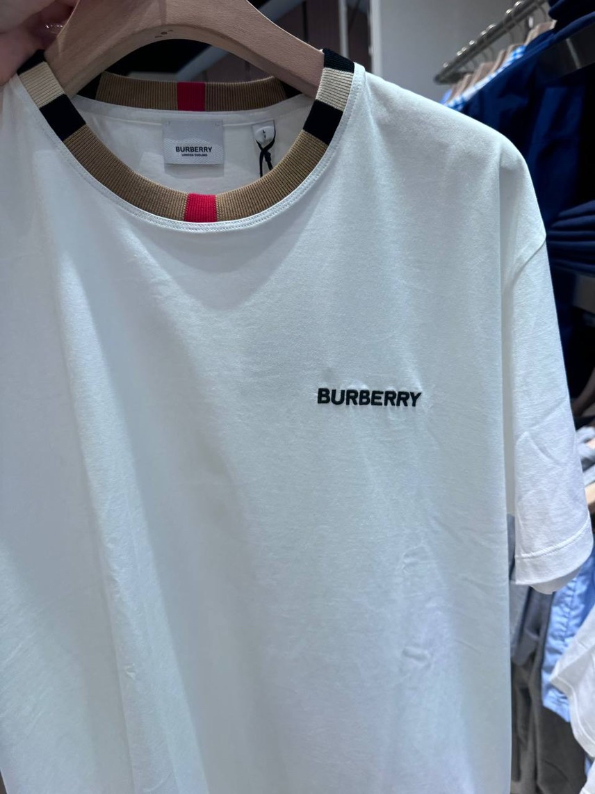 BURBERRY T-shirt and Polo side view - Men's luxury Clothes
