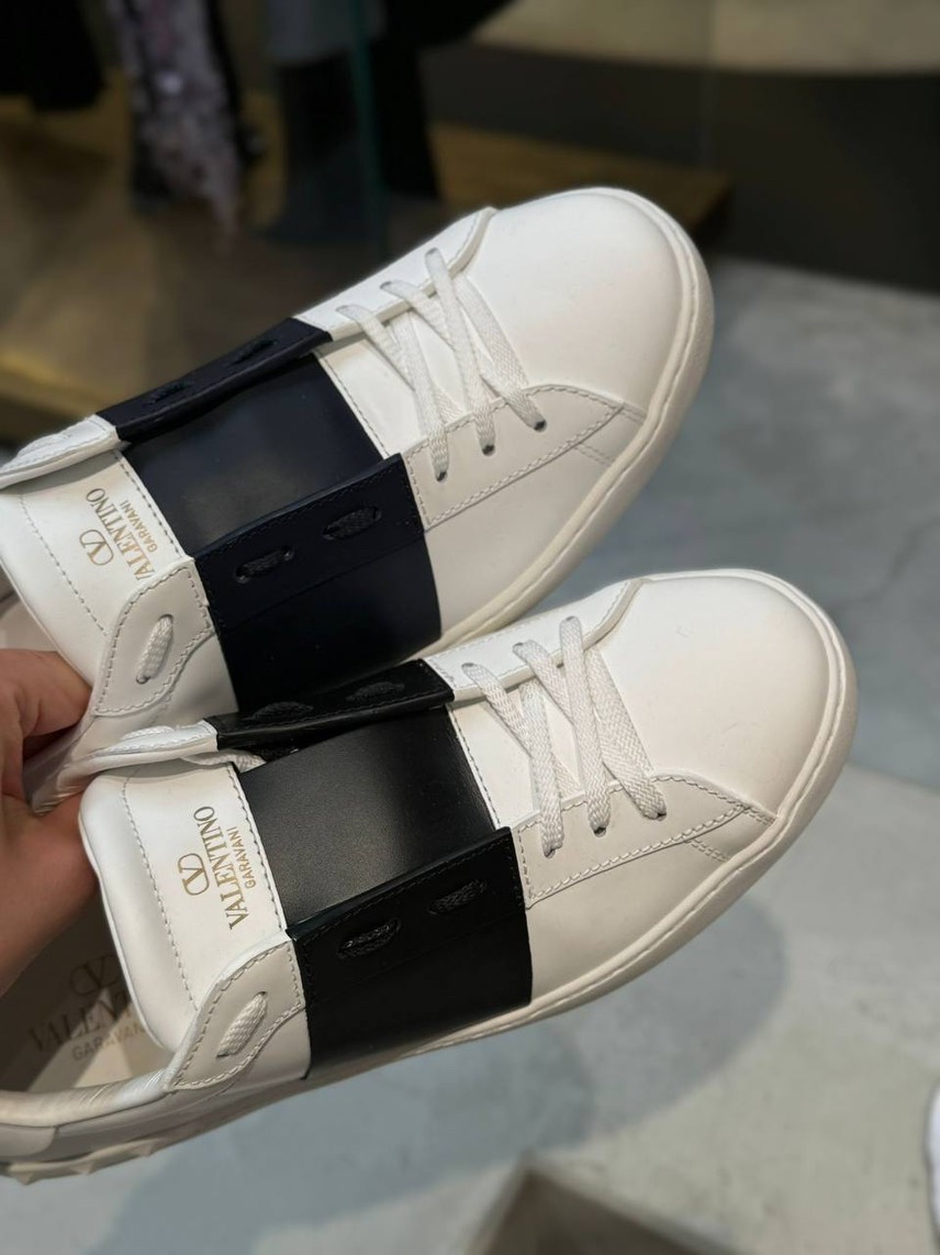 VALENTINO GARAVANI Sneakers side view - Men's luxury Shoes
