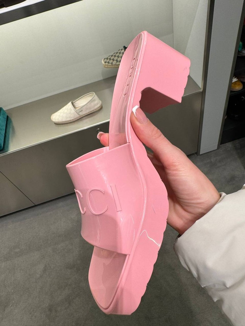 GUCCI Sandals side view - Women's luxury Shoes