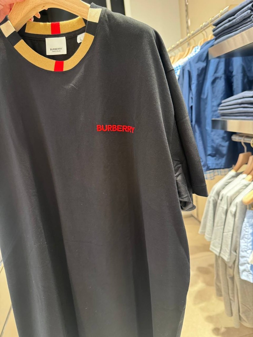 BURBERRY T-shirt and Polo side view - Men's luxury Clothes