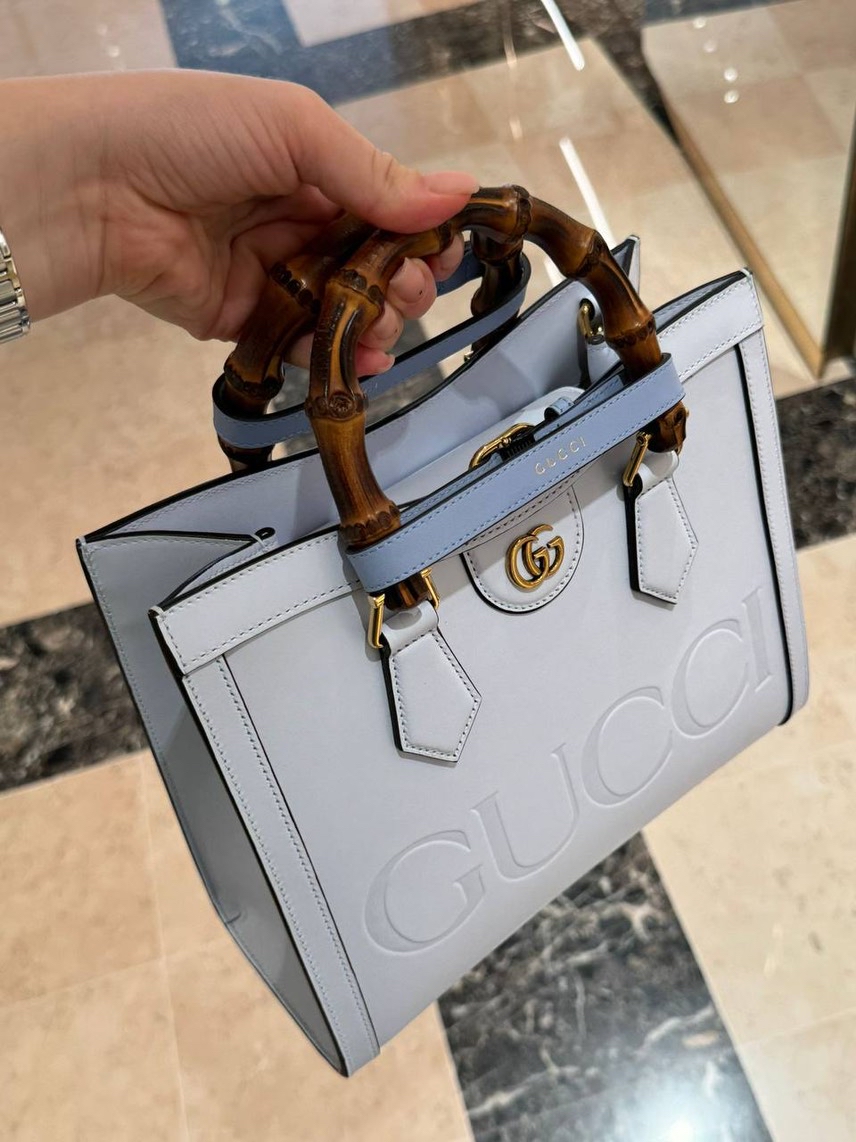 GUCCI Shoulder bags front view - Women's luxury Bags