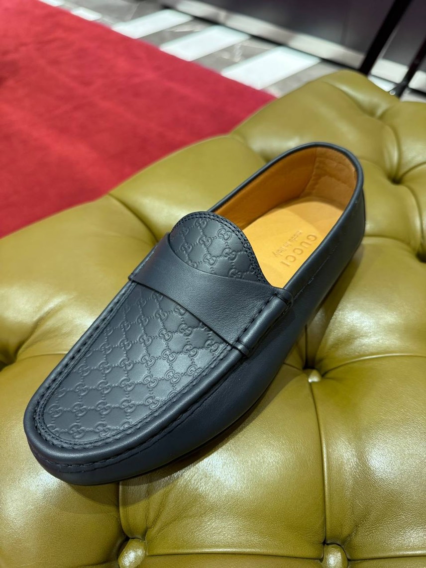 GUCCI Moccasins side view - Men's luxury Shoes